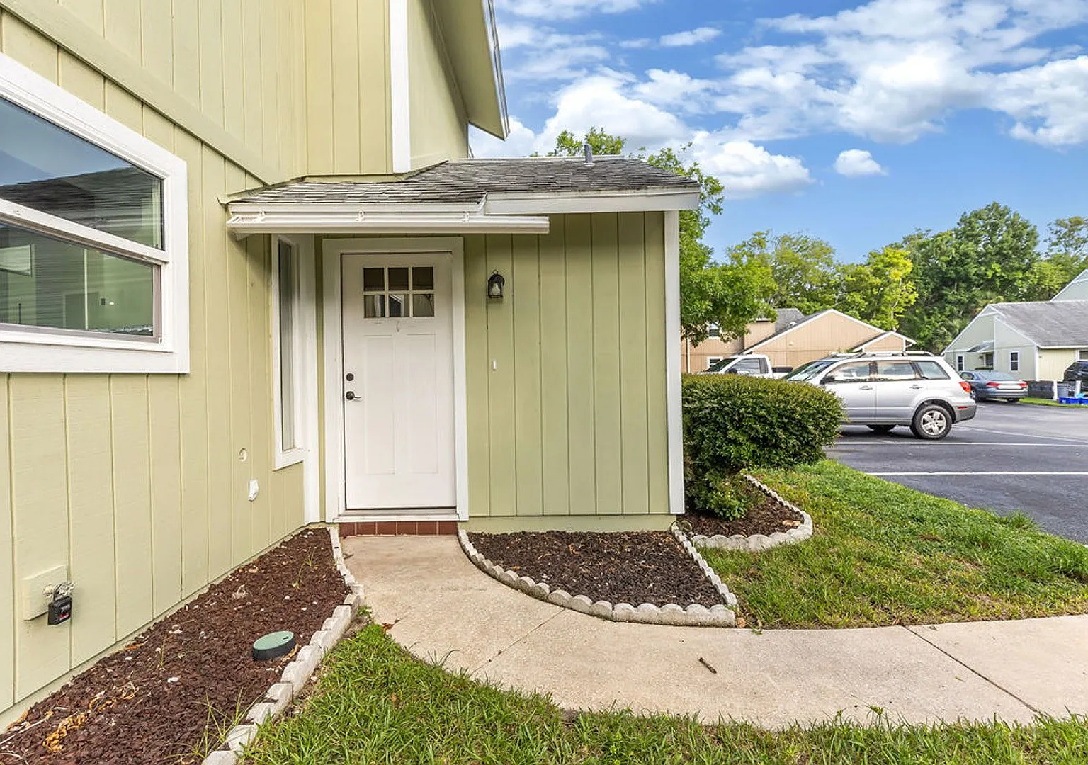 Beautiful Townhome in Tomoka Meadows! — Photo 3