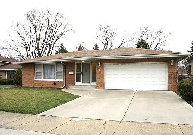 232 E 170th Pl photo 1