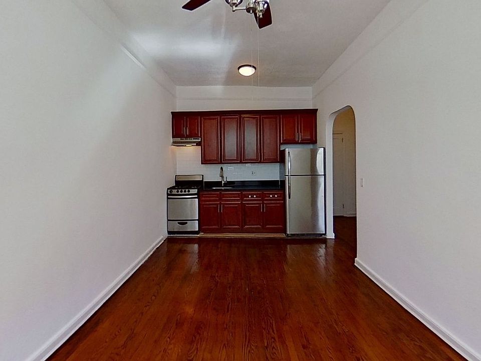 1st image of 250 E 35th St APT 2E