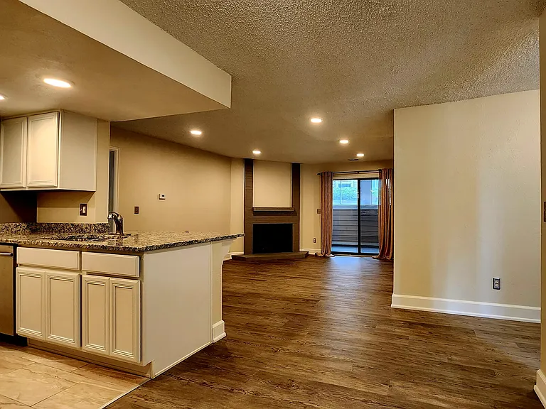 8376 S Upham Way #B105 — Photo 3