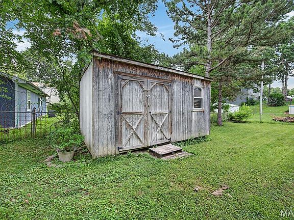 5th image of 15420 Talbot Ln