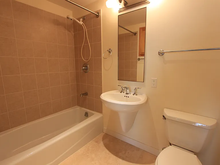 421 Olohana St #1203 — Photo 2