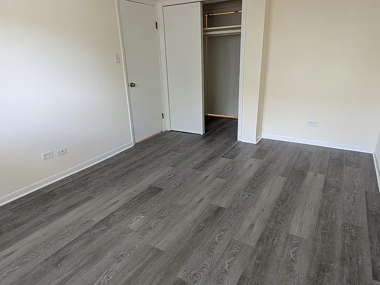 8512 W 87th St #10 — Photo 8