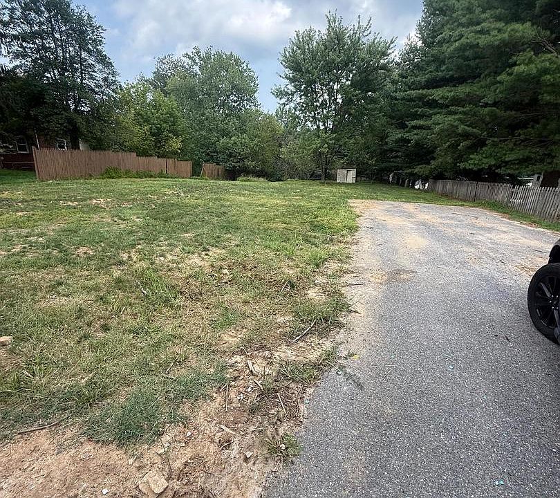 2nd image of 17 Walk Ave