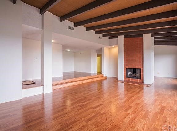 3rd image of 64 Aspen Way