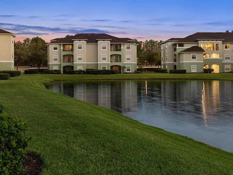 7820 Baymeadows Rd E — Photo 2