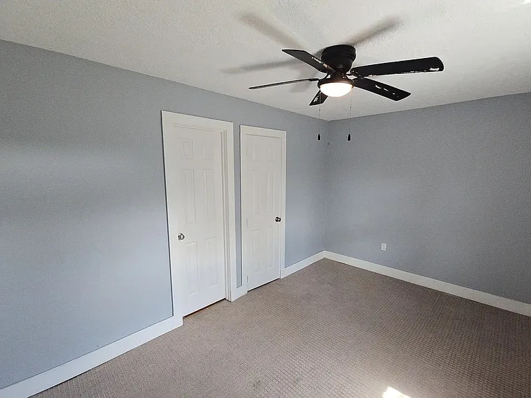 9010 Linda Vista Rd #D — Photo 8