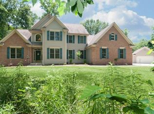 685 Deep Woods Dr, Aurora, OH 44202