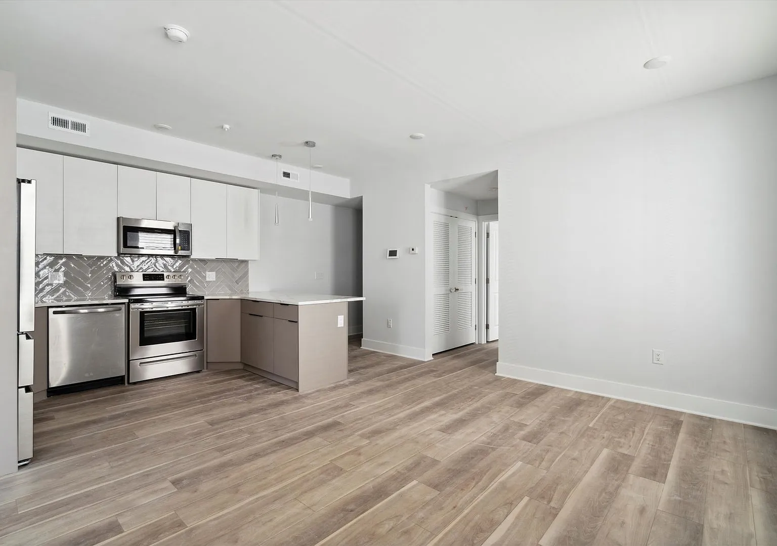746 N 40TH ST Philadelphia, PA 19104 — Photo 3