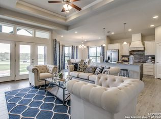 168 Fairway Dr, Floresville, TX 78114