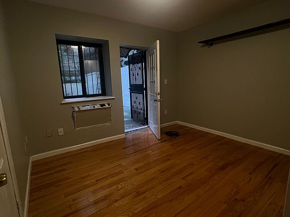 3rd image of 609 E 11th St APT 1C