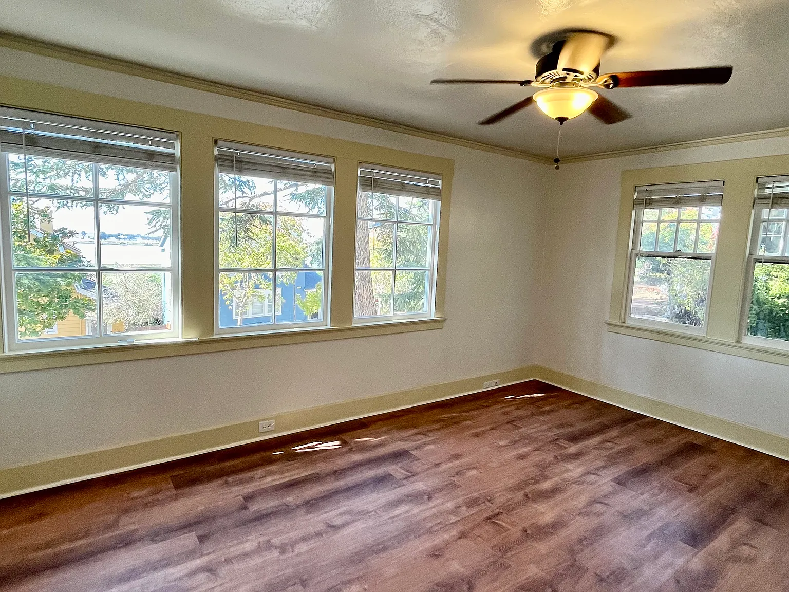 3 bed, 966 sqft, $2,850 — Photo 4