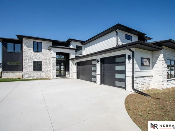 3659 Wilderness Hills Blvd, Lincoln, NE 68516