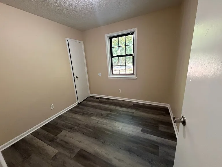 957 Raysor St — Photo 11