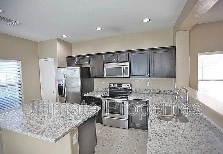 17010 N 184th Ln — Photo 7