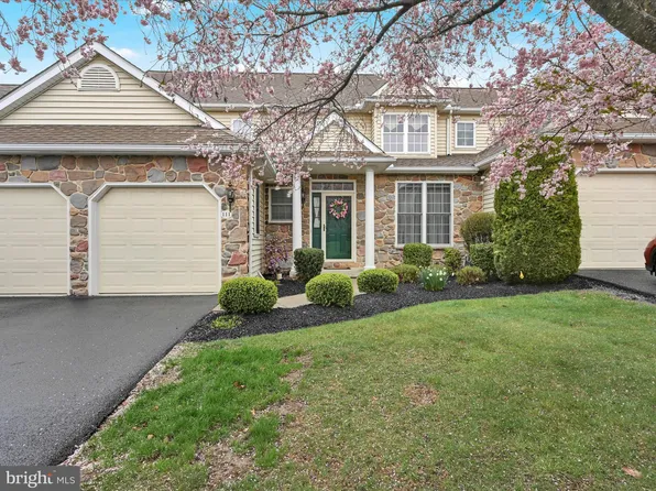 111 N Fountain Dr #7, York, PA 17402