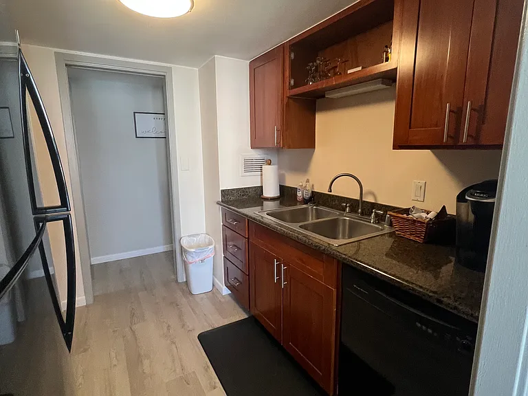 250 Ohua Ave #12C — Photo 25