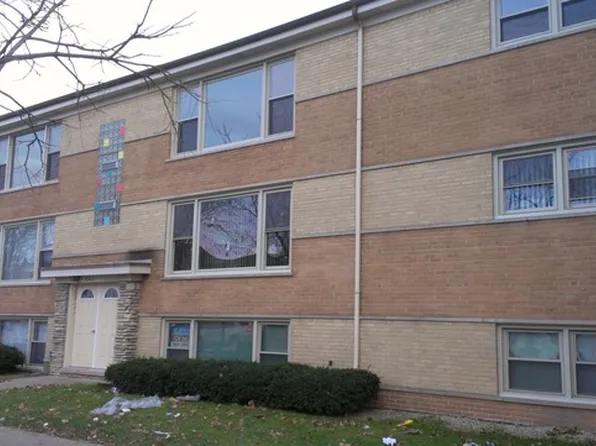 5801 W Fullerton Ave #3A, Chicago, IL 60639