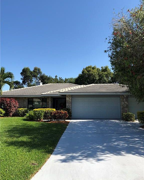 1st image of 2404 SW Spoonbill Dr