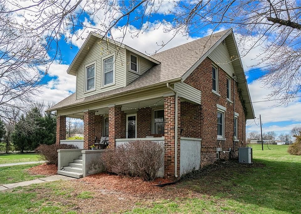 805 N Main St, Braymer, MO 64624 Zillow
