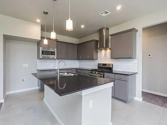 10608 Glover River Dr — Photo 15