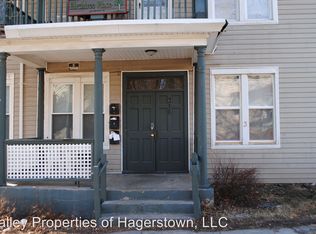 316 N Centre St APT 9, Martinsburg, WV 25404