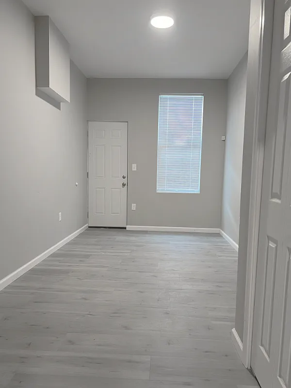 3 bed, 1500 sqft, $1,650 — Photo 3
