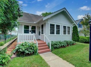 1504 Breda Ave, Saint Paul, MN 55108