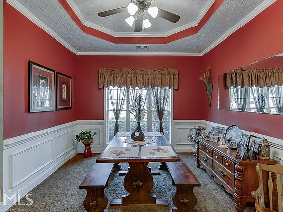 4th image of 472 Blue Creek Ln