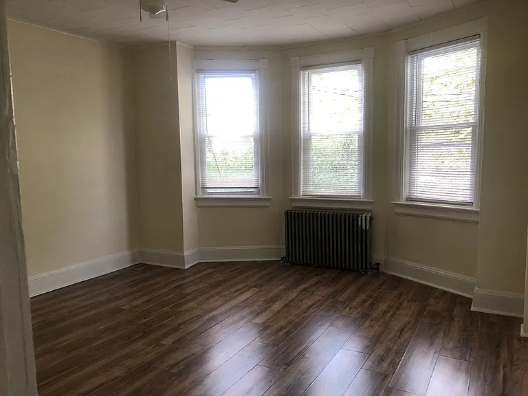 181 Anderson St — Photo 8