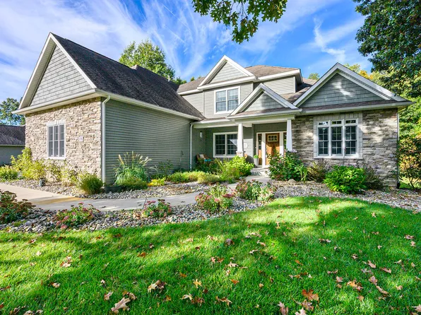 6798 Apple Blossom Ln, Kalamazoo, MI 49009