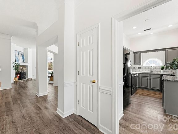 5th image of 19705 Swiss Stone Ln