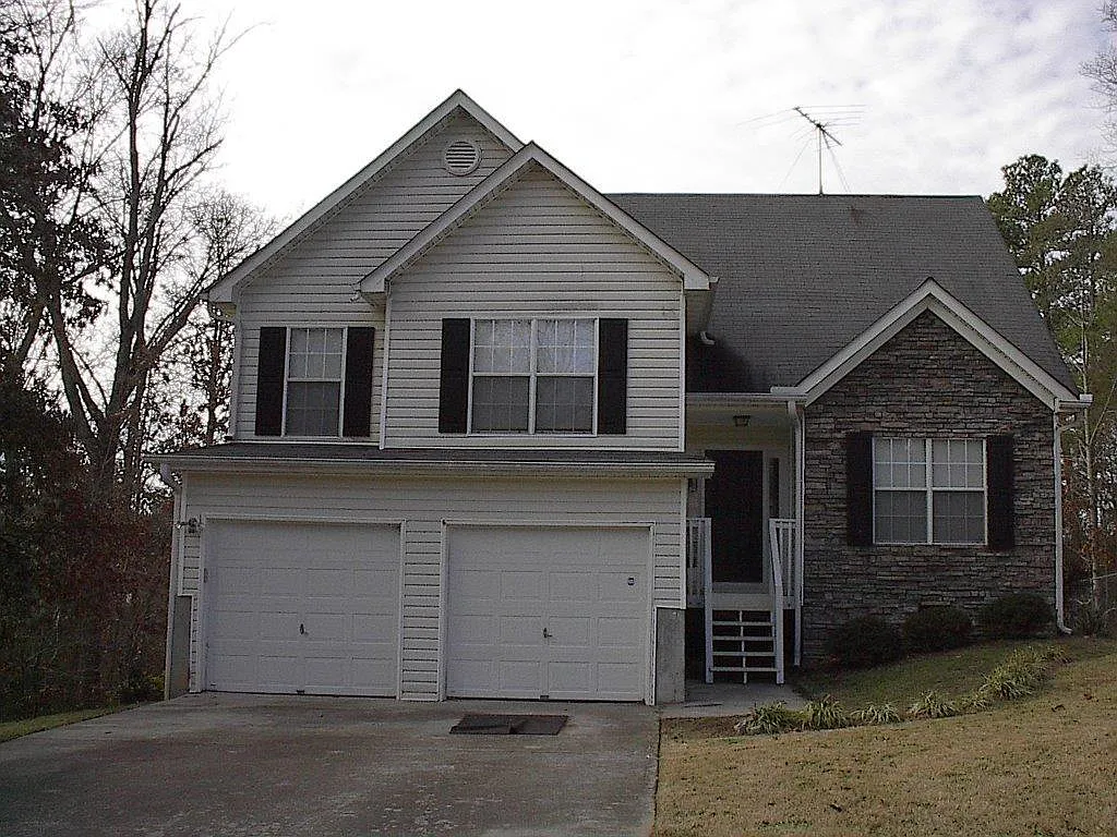 2140 Amberly Glen Way photo 1