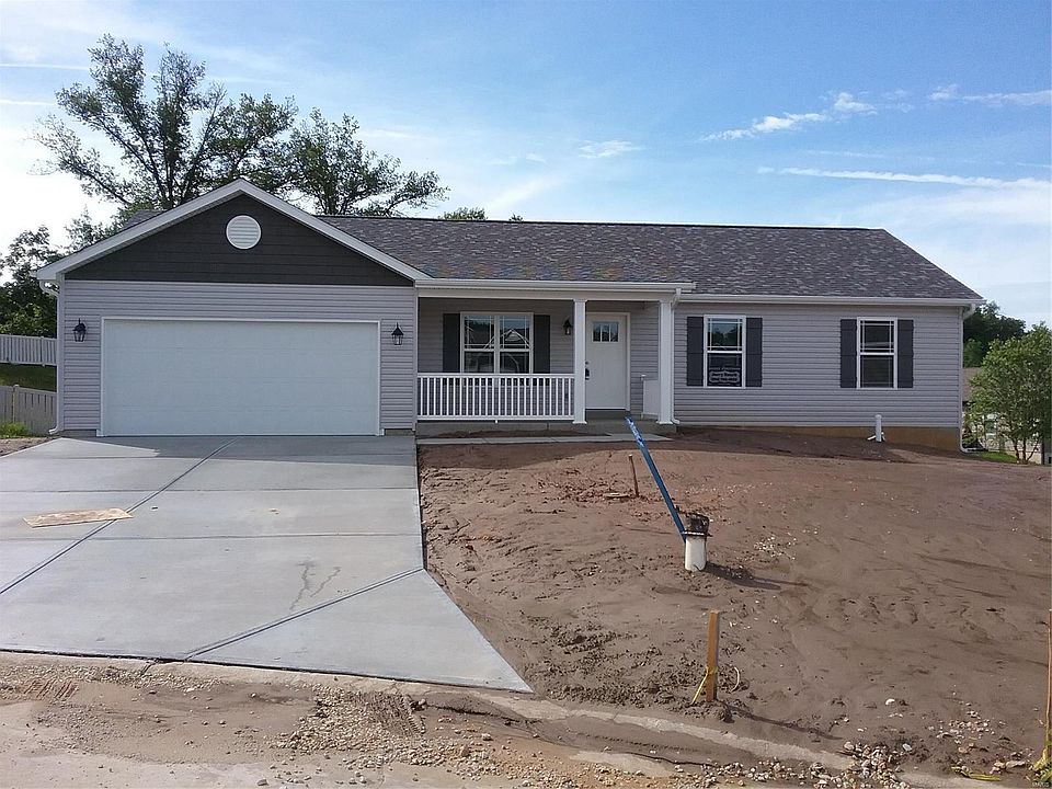 1st image of 251 Cuivre Valley Dr