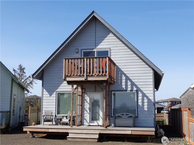 324 Marina View Court #C, Ocean Shores, WA, 98569