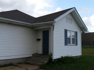 906 E 13th St, Ada, OK 74820