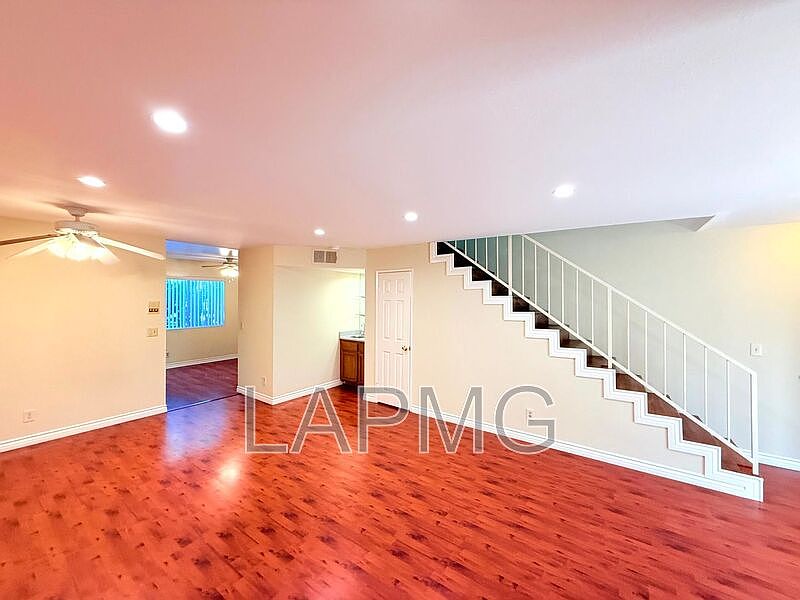 1st image of 12251 Moorpark St #104