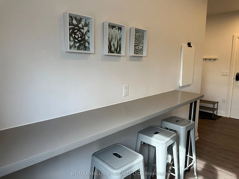 595 Saint Clair Ave W #16 — Photo 8