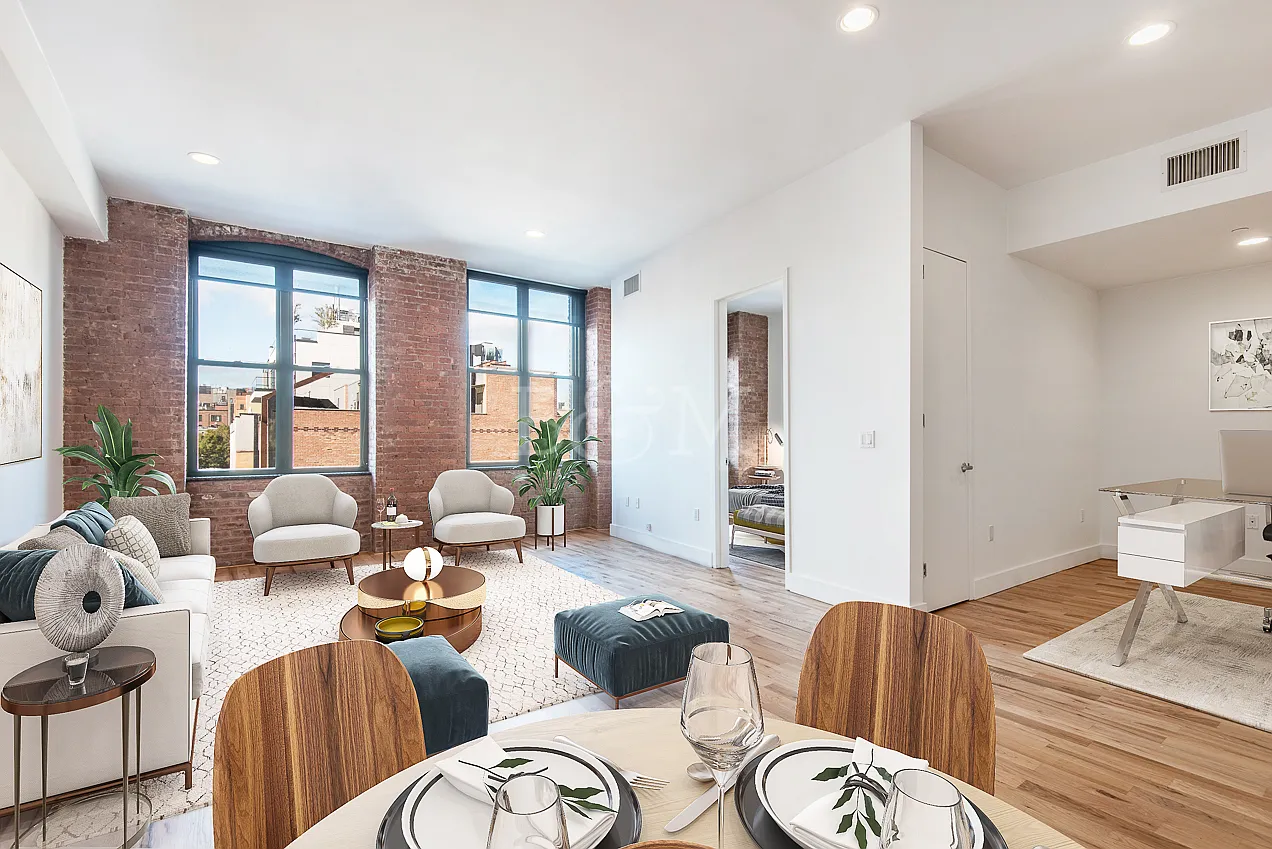 500 Driggs Avenue — Photo 1