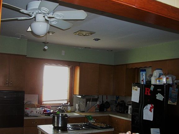 5th image of 239 No 9 Ave