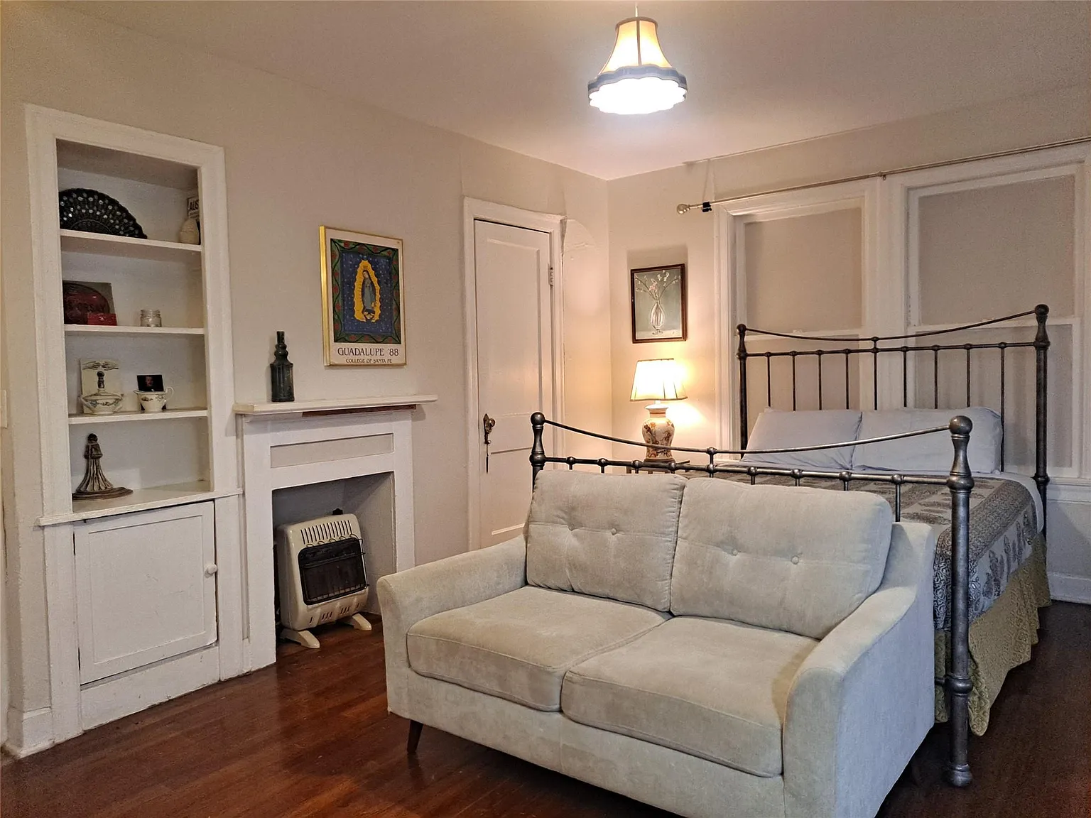 Studio, 1.0 bath, 320 sqft, $995 — Photo 3