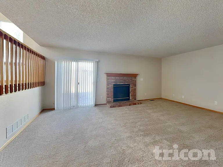 5525 E 130th Dr — Photo 3