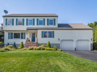 27 Cottage Ln, Sparta, NJ 07871