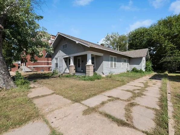 522 N School St, Augusta, KS 67010