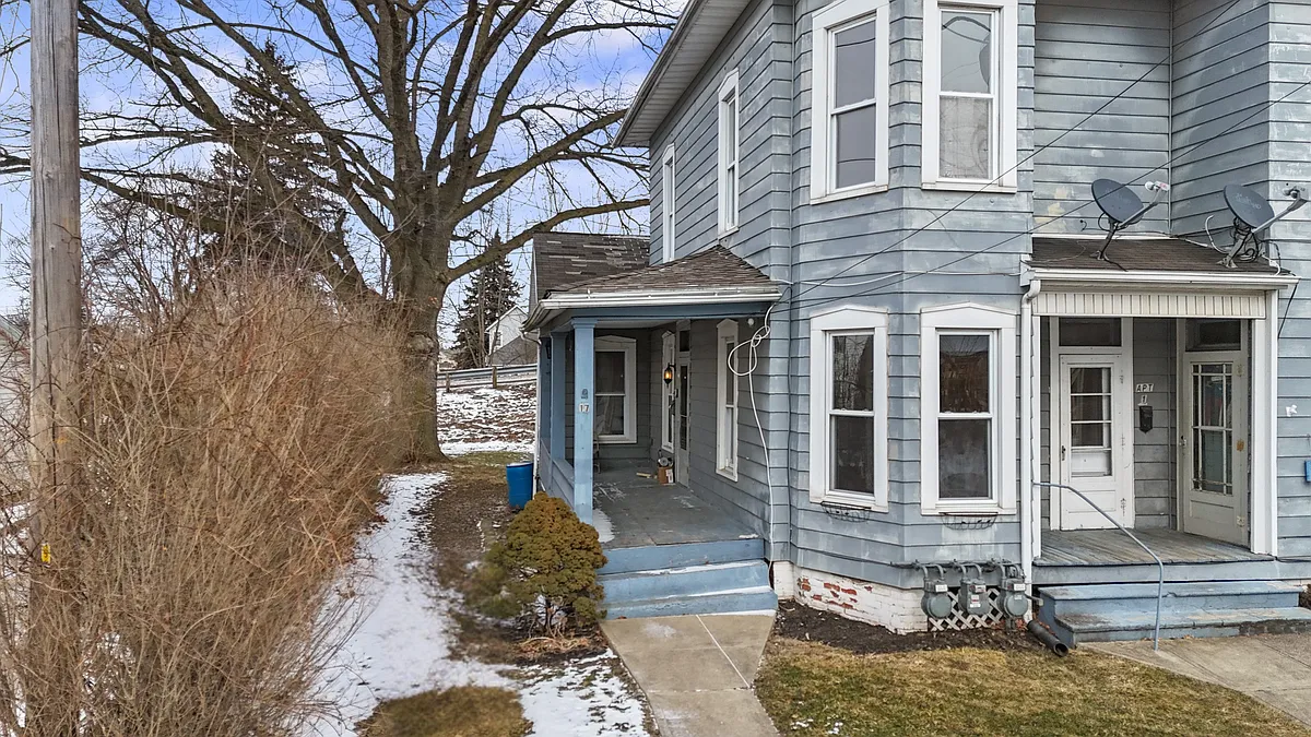 Building Photo - 17 Raymond Ave #2