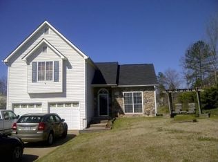 6215 Pembroke Dr, Rex, GA 30273