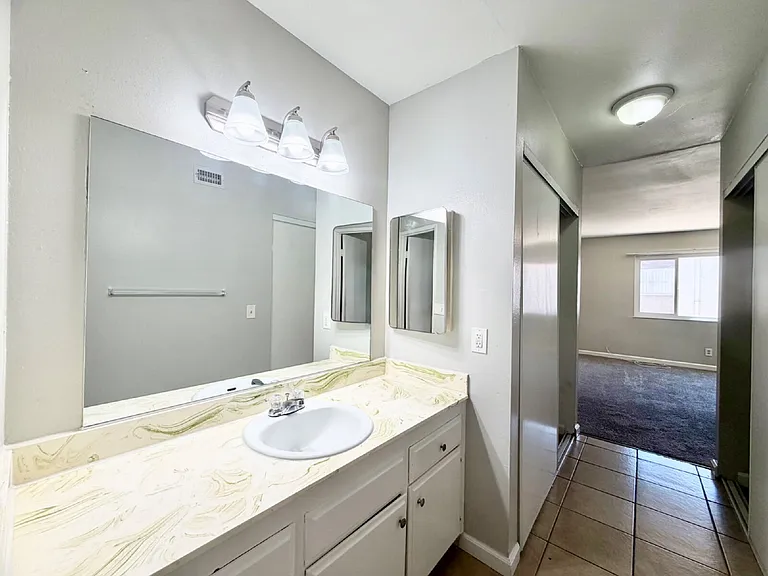 1405 Vegas Valley Dr #298 — Photo 32