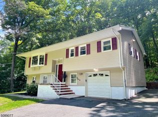 219 Prospect Point Rd, Lake Hopatcong, NJ 07849