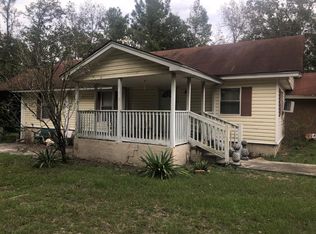 132 Roberta Dr, Eutawville, SC 29048