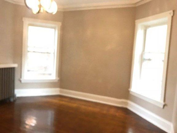 4th image of 4949 N Troy St #1